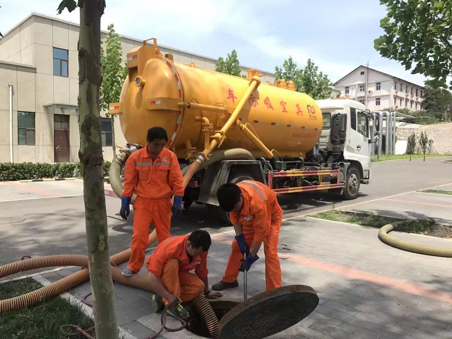 长岛化粪池清理与5-8吨吸粪车施工效率分析